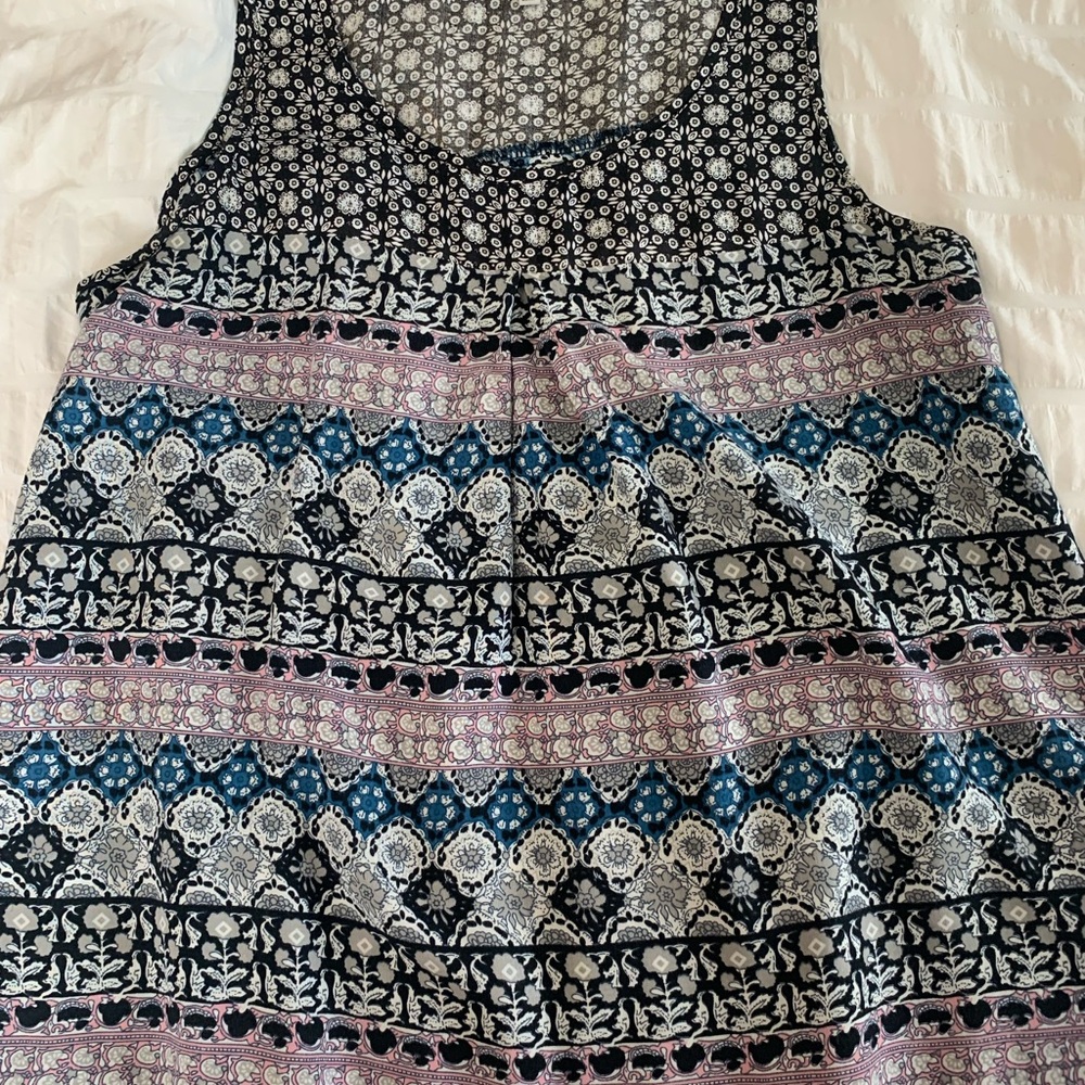 Cozy Casual Print Tank - Picture 7 of 16